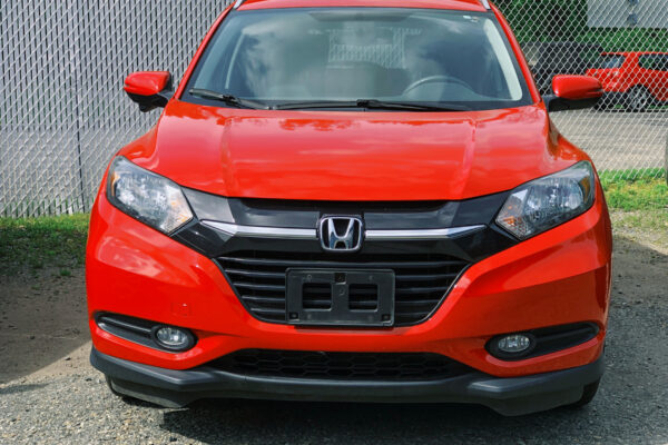After Honda HR-V repairs complete at Dales Custom Auto the vehicle is now driveable, the entire front end has been restored with factory parts, the vehicle looks as good as new or even better. It is ready to be delivered to its owner.